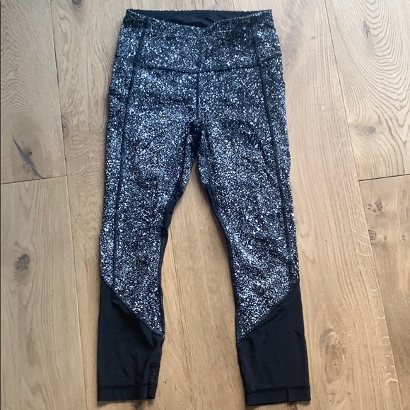 lululemon athletica Pants - Lululemon mesh pocket leggings